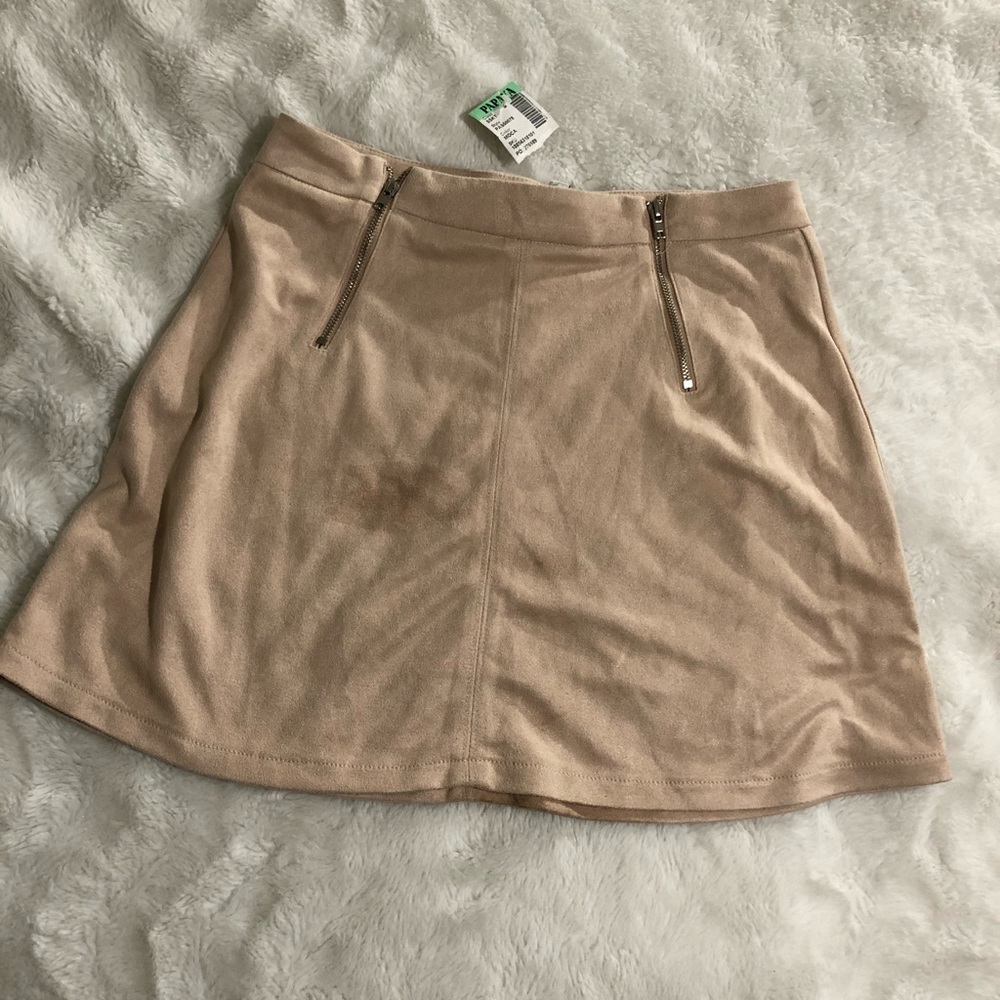 Nude skirt